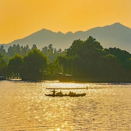 Nost Algia S Hotel In The West Lake Scenic Area-,Lingyin Temple, Leifeng Tower, Children'S Playground, Free Night Snack, Free Laundry, English Communication Well, Free Travel Advice Hangzhou Dış mekan fotoğraf